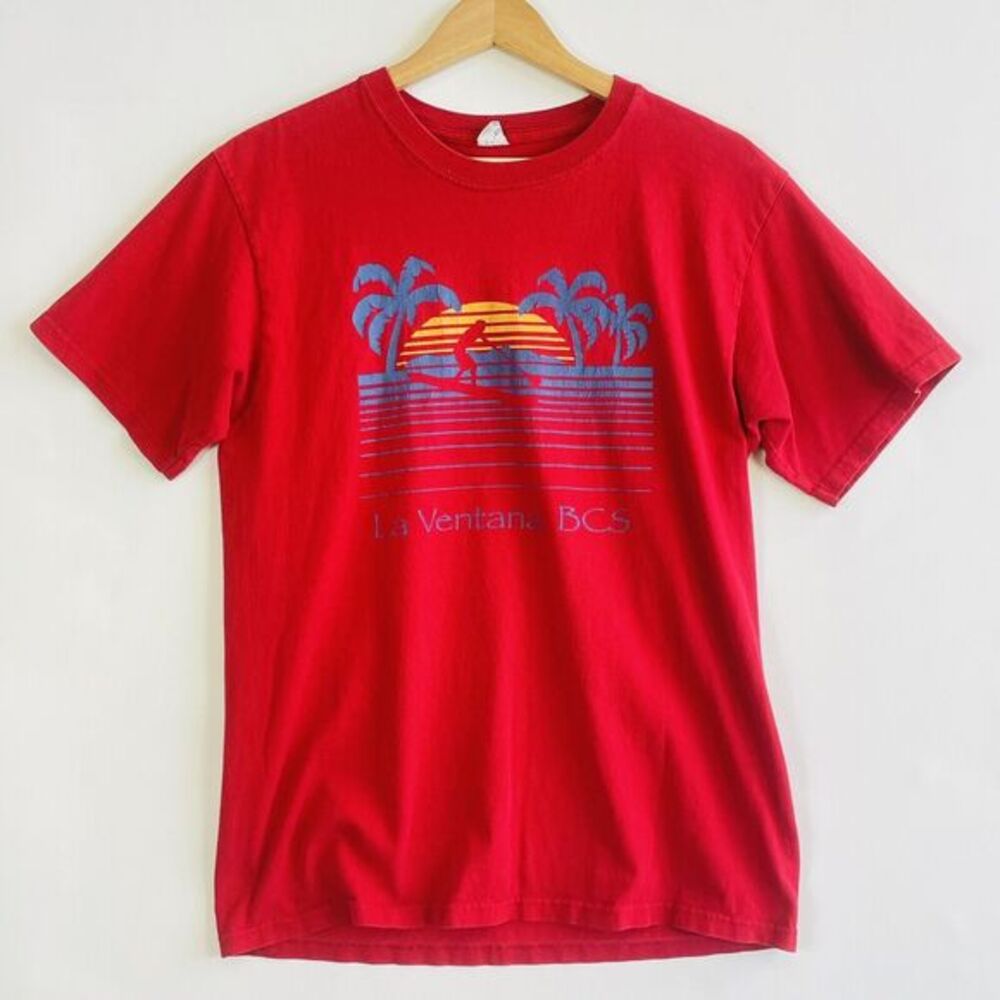 Yazbek Vintage Top Medium Red La Ventana BCS Mexico Sunset Paddleboard T-Shirt
